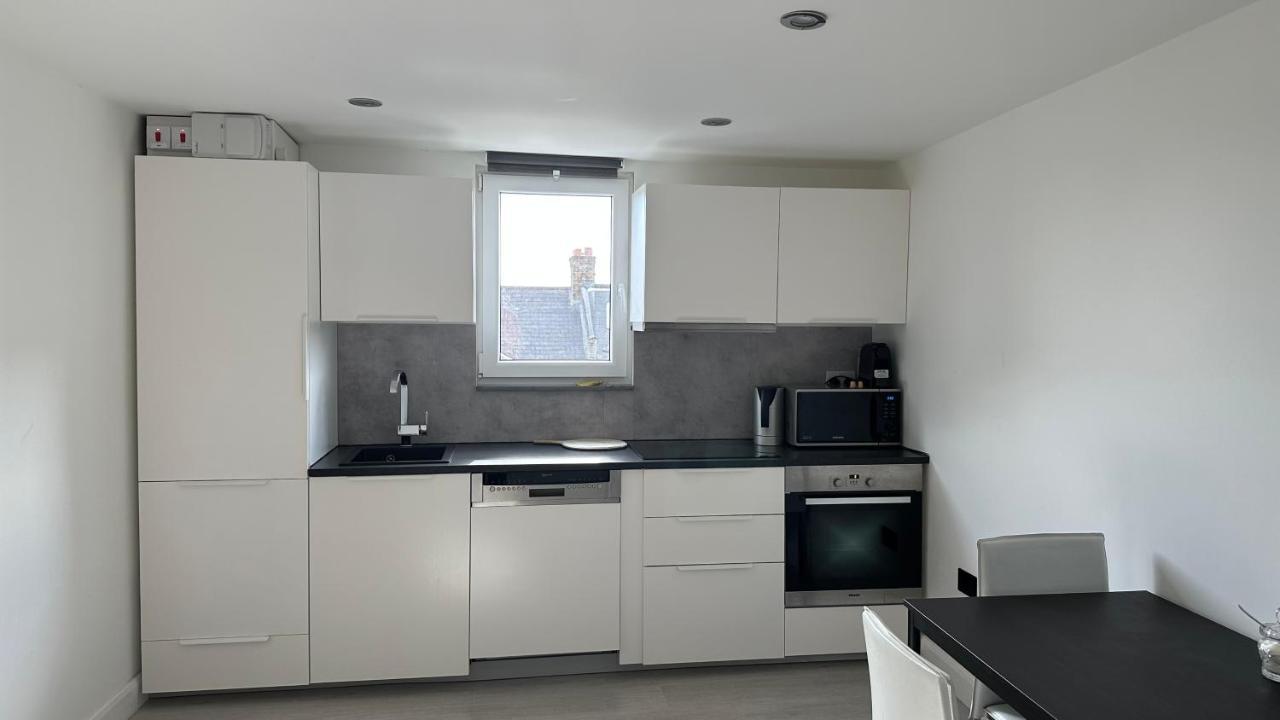 Stunning New 1 Bedroom Apartment Londen Buitenkant foto